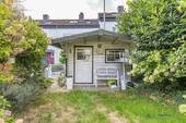 Garten mit Gartenhütte - 