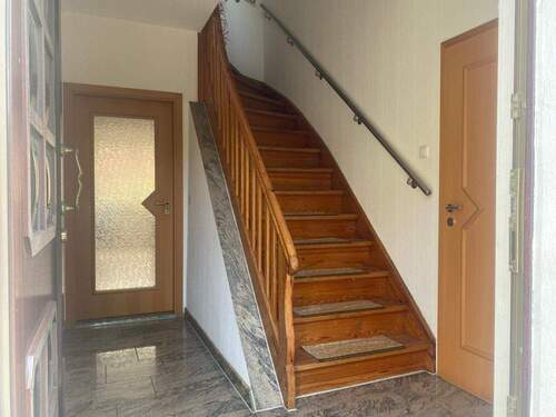 Flur EG - Einfamilienhaus mit 140,40 m&sup2; in Schwaara zum Kaufen