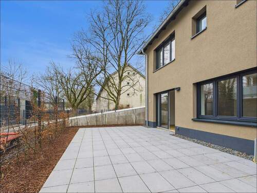 Terrasse - 5 Zimmer Doppelhaushälfte zum Kaufen in Frankfurt am Main / Unterliederbach
