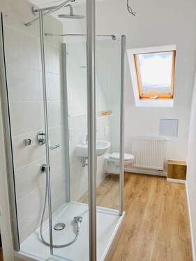 Bad - Etagenwohnung mit 78,00 m&sup2; in Döbeln zur Miete