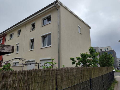 Side view - 