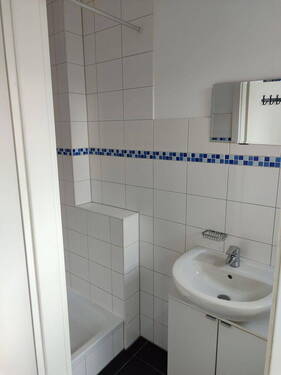 Guest toilet with shower - 