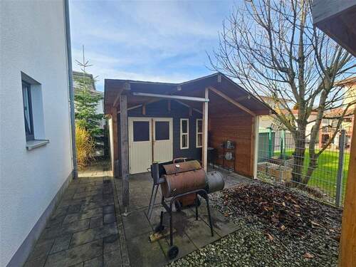 Gartenhütte und Grillplatz - 