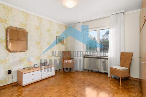 Erdgeschoss - Zimmer 1 - 