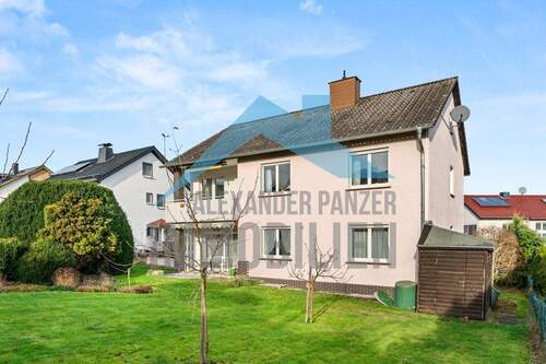 Außenansicht - 7 Zimmer Mehrfamilienhaus, Wohnhaus zum Kaufen in Lohfelden