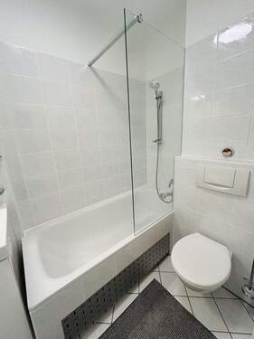 Badewanne/WC - 