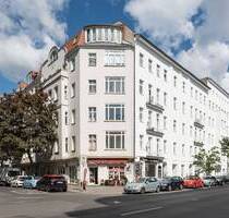 Vermietete Erdgeschosswohnung mit Terrasse in schönem Altbau - Berlin Moabit
