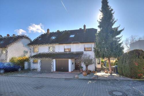 Hauszugang - 7 Zimmer Doppelhaushälfte in Heilbronn