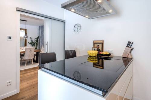 Moderne EBK mit Markenqualität - 