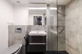 Gästebad + Walk-In-Dusche - 