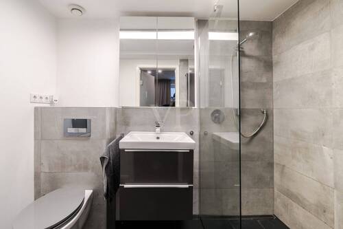 Gästebad + Walk-In-Dusche - 