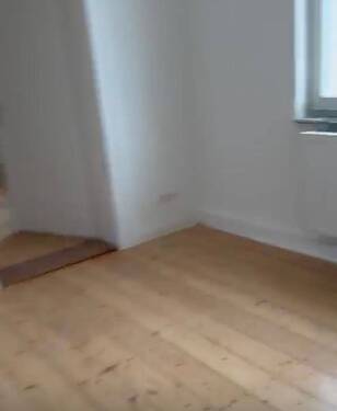 Alles Durchgangszimmer - Etagenwohnung mit 80,00 m&sup2; in Sarstedt zur Miete