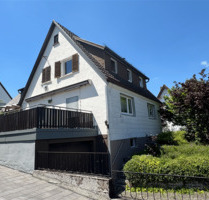 Charakterhaus mit 8 Zimmern, Doppelgarage und Potenzial für Studentenwohnung oder Homeoffice - Aalen