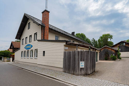 Hofeinfahrt - 