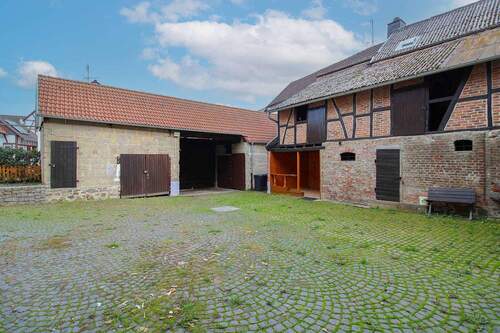 Innenhof neu - 