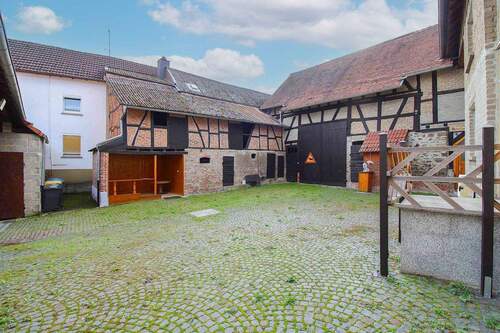 Innenhof neu - 
