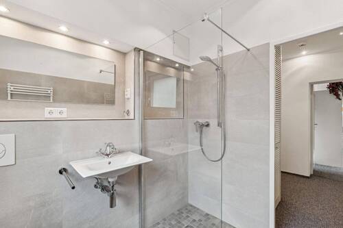 Duschbad - Wo das Leben leicht wird - barrierearmes Wohnen nahe dem Tempelhofer Feld