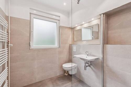 Duschbad - 2 Zimmer Etagenwohnung zum Kaufen in Berlin