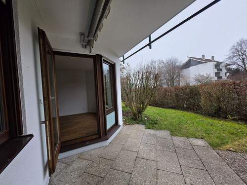 Terrasse mit Gartenzugang - Charmante 3-Zimmer-Wohnung mit Gartenterrasse