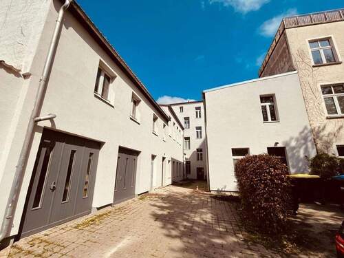 Hinterhof - 2 Zimmer Etagenwohnung zur Miete in Güstrow
