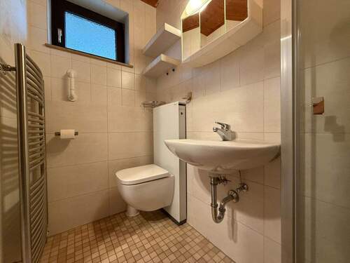 Gästebad 1 - 5 Zimmer Doppelhaushälfte zum Kaufen in Celle