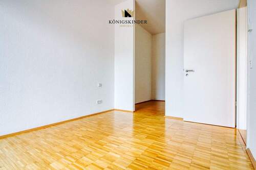 Schlafzimmer mit eigenem Ankleideraum - 