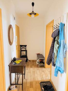 Flur - 3 Zimmer Etagenwohnung zur Miete in Döbeln