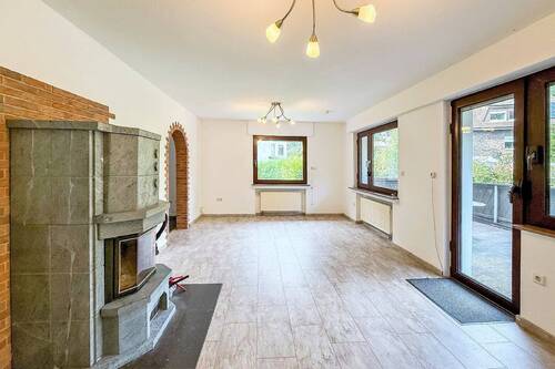 Hausansicht - 5 Zimmer Einfamilienhaus in Lohmar