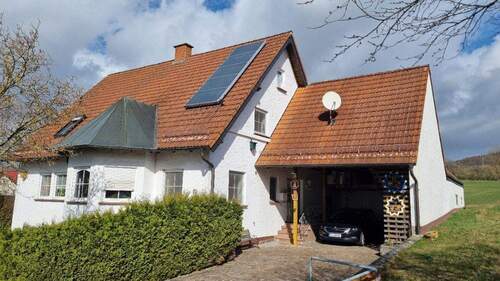 Hausansicht - 1 Zimmer Einfamilienhaus in Geroda