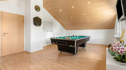 1. OG Wohnzimmer 2 - 