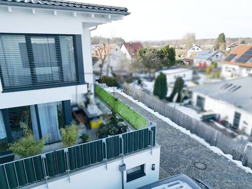 Drohnenaufnahmen - Doppelhaushälfte mit 152,30 m&sup2; in Nersingen zum Kaufen