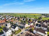 LUFTANSICHT MIT UMGEBUNG - 1 Zimmer Einfamilienhaus in Bad Homburg vor der Höhe