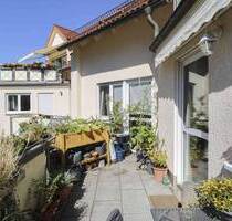 3- Raum- Wohnung mit einem großen Südbalkon und 2 Kfz- Stellplätzen in Radebeul Niederlößnitz