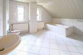 Bad Dachgeschoßwohnung - 