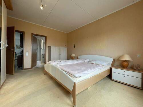 Schlafzimmer im Obergeschoss - 