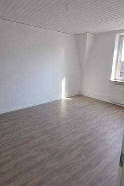 Bild 3 - 4 Zimmer Etagenwohnung in Essen