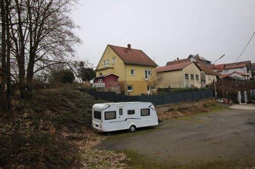 Hausansicht hinten - 6 Zimmer Einfamilienhaus zum Kaufen in Fürth-Krumbach