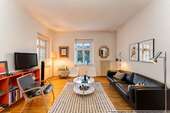 Wohnzimmer - 3 Zimmer Etagenwohnung zum Kaufen in Berlin