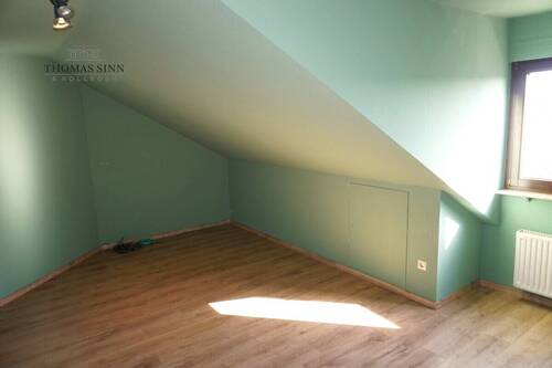 Kinderzimmer/Büro - 