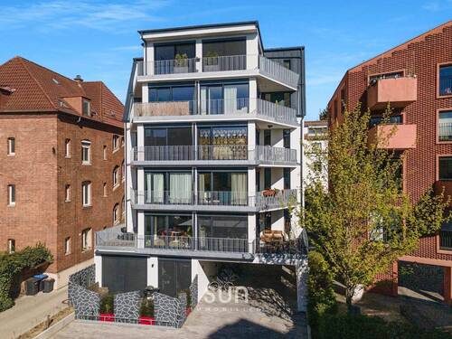 Innenhof - Urbaner Luxus trifft Garten-Feeling: Deine Design-Oase mit XXL-Terrasse!