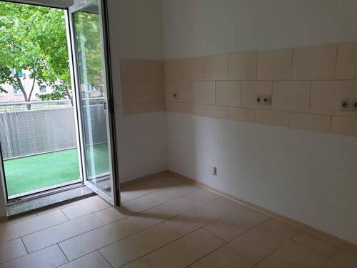 ...mit Zugang zum Balkon - Etagenwohnung mit 62,90 m&sup2; in Arnstadt zur Miete