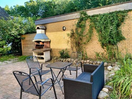 Terrasse Vorderhaus - Mehrfamilienhaus, Wohnhaus mit 310,70 m² in Hoisdorf zum Kaufen