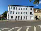 Blick zum Hauseingang - 