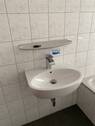 neues Waschbecken plus Amatur - 