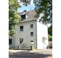 DHH mit großem Grundstück mit Wellnesseinrichtungen, 3 Garagen, 3 Stellplätzen - Duisburg Buchholz