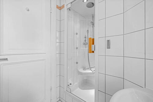 zweites Badezimmer - 