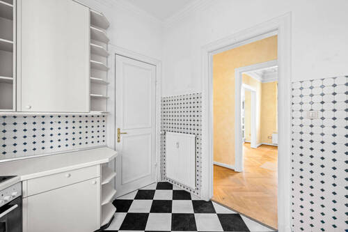 Küche mit Speisekammer - 