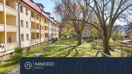 Garten - ?? Familien Traum in Grüner Oase - lichtdurchflutete 5 Zimmer Dachgeschoss Wohnung mit West Balkon