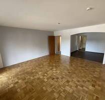 Geräumige Wohnung mit Tiefgaragen-Stellplatz - Bad Dürrheim