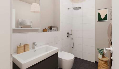 Modern gefliestes Bad mit bodengleicher Dusche im - 